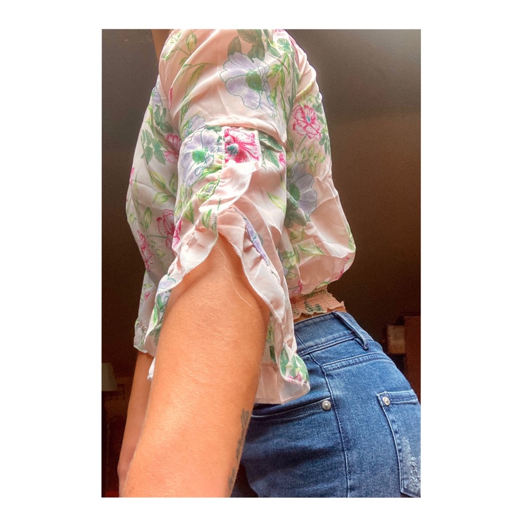 🌷3/$25🌷NWOT Chiffon Floral Top - Picture 5 of 8